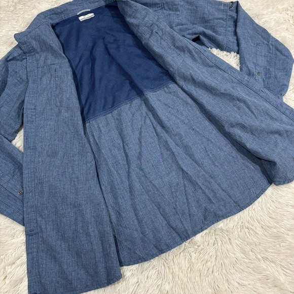 COLUMBIA Size L Blue Chambray Button Up Collared vented hiking shirt - Picture 6 of 12
